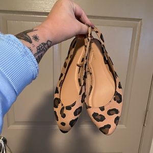 💖Old navy cheetah print open back flats